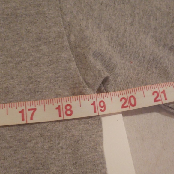 New Era Pinstipe Bowl Custom Crop top - Picture 5 of 7